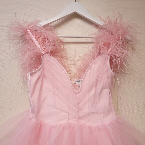 Fashion Nova Tulle Mini Dress Size S So In Love Pink - Picture 10 of 10